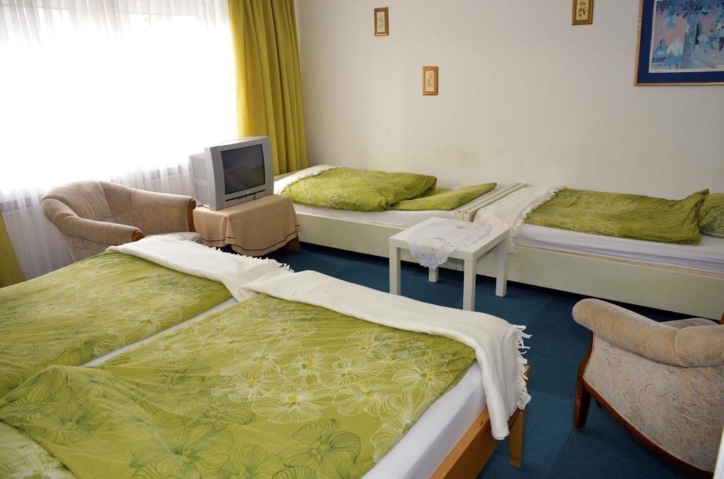 Hotel Ziegenhagen Кёльн Номер фото